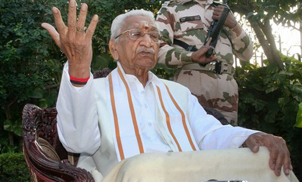 Vishwa Hindu Parishad President Ashok Singhal during a press conference in Varanasi. (Photo: PTI) Vishwa Hindu Parishad President Ashok Singhal during a press conference in Varanasi. (Photo: PTI)